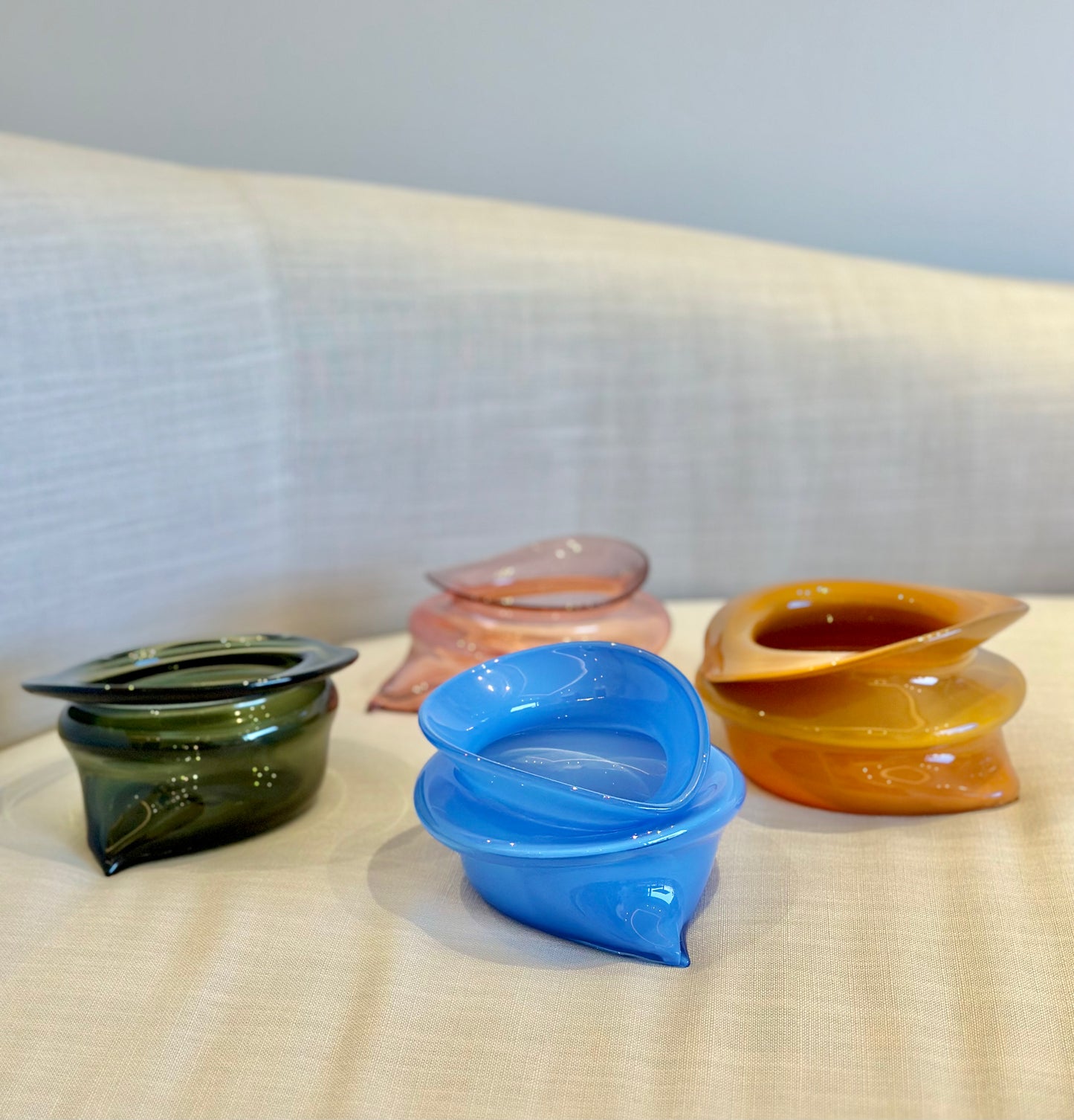 DEFLATED NUT BOWL (AMBER)