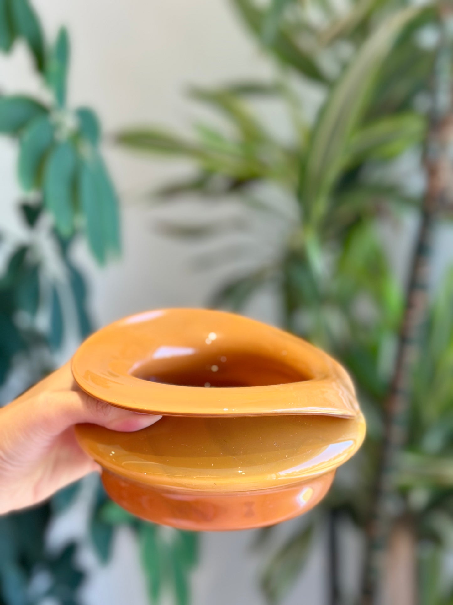 DEFLATED NUT BOWL (AMBER)
