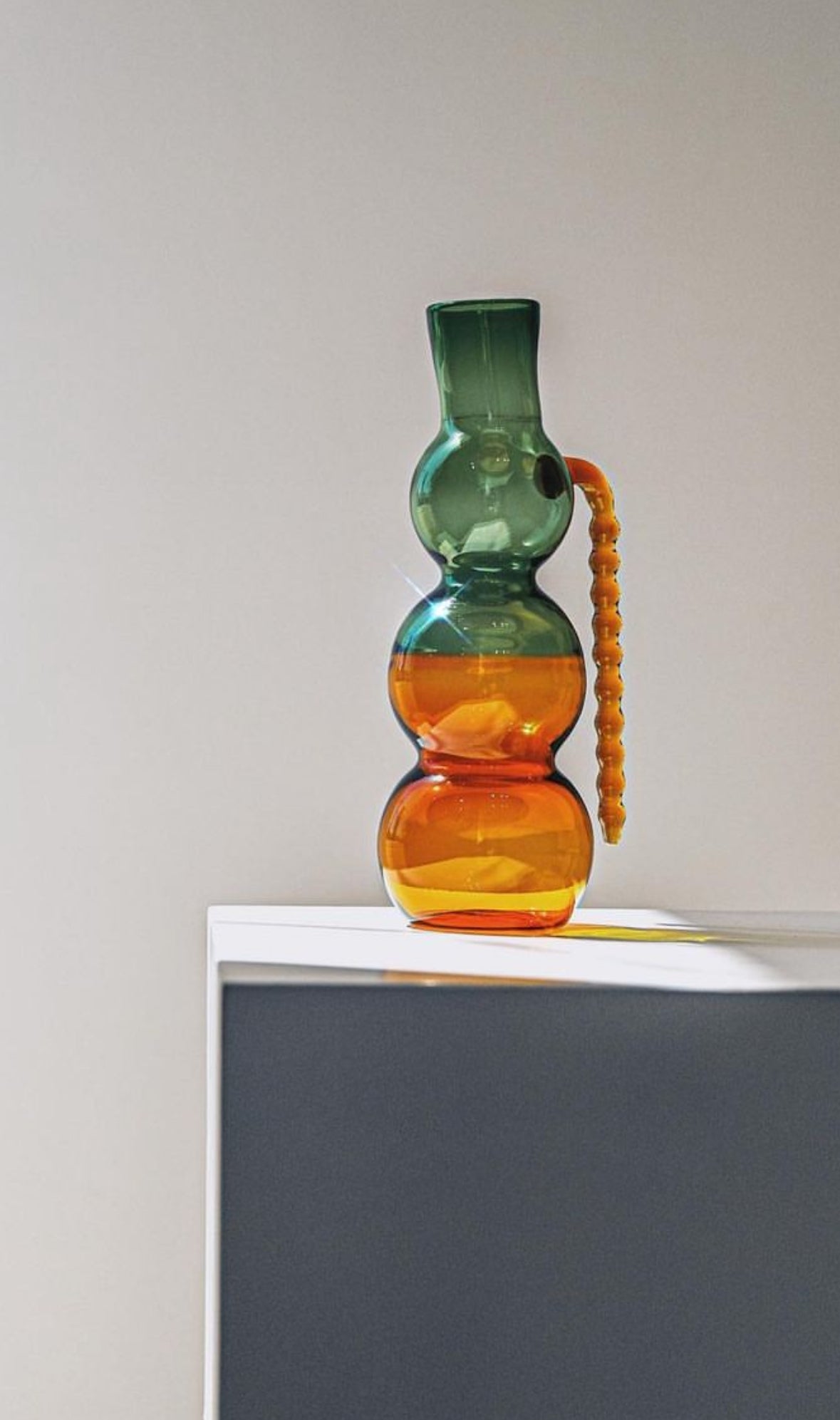 DREAMLIKE JUG (TANGERINE/GREEN)