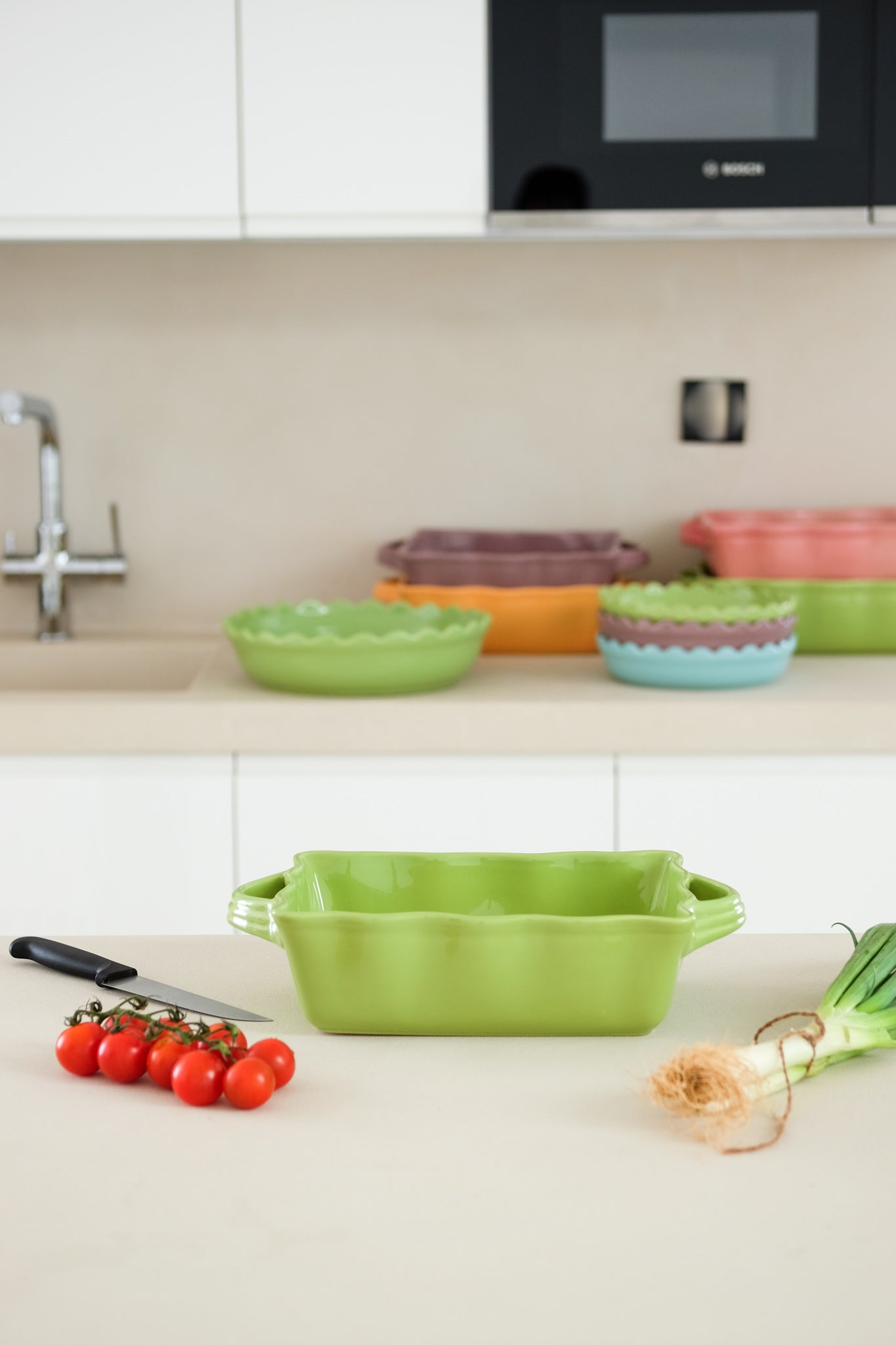 STONEWARE OVEN DISH