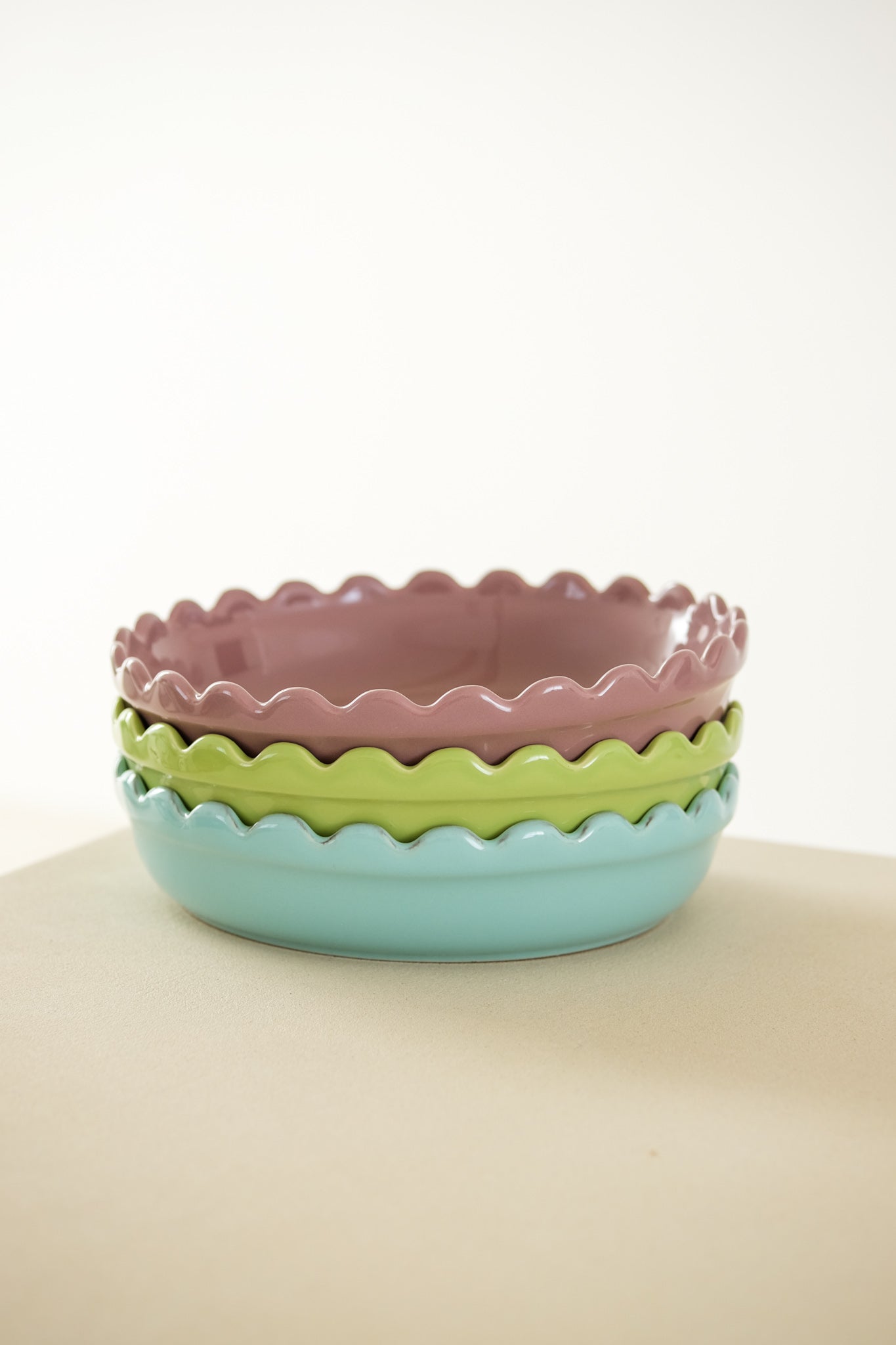 STONEWARE PIE DISH